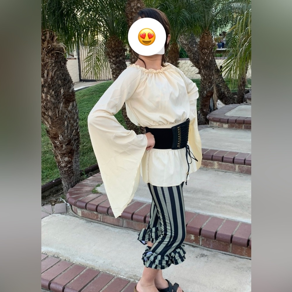 Pre-Owned Petite Pirate costume. Size XS